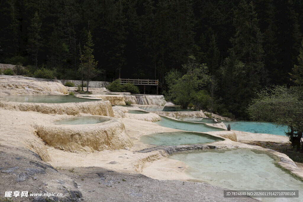 梦幻钙华池美景