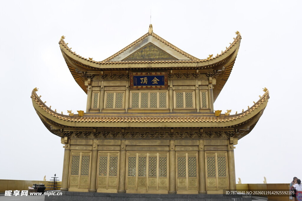 中式古建筑金顶楼阁