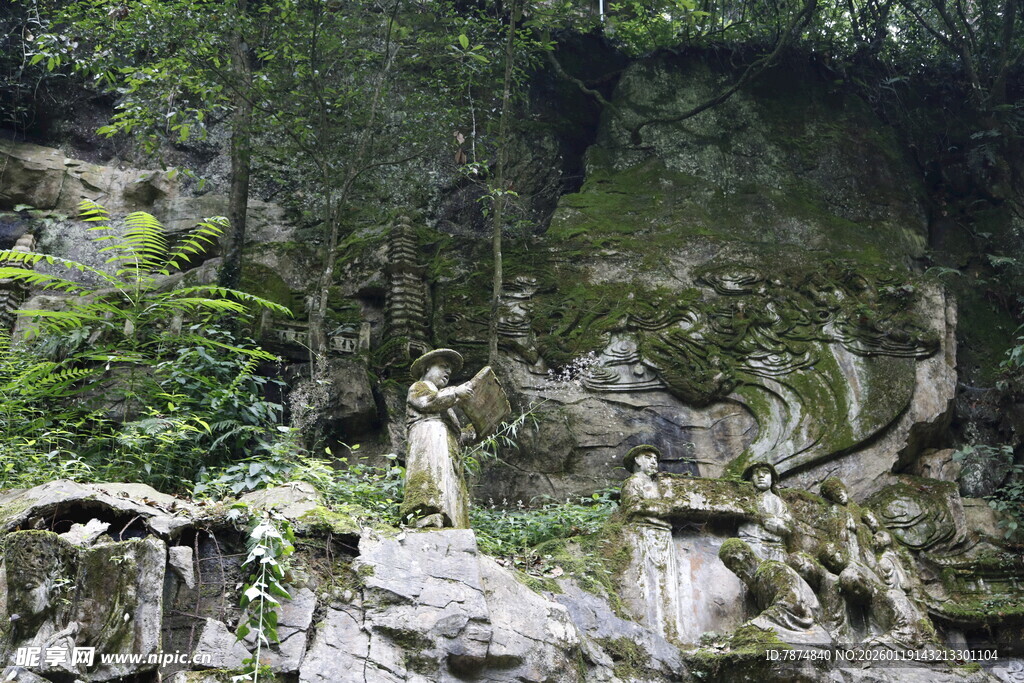 山林间的独特石头景观