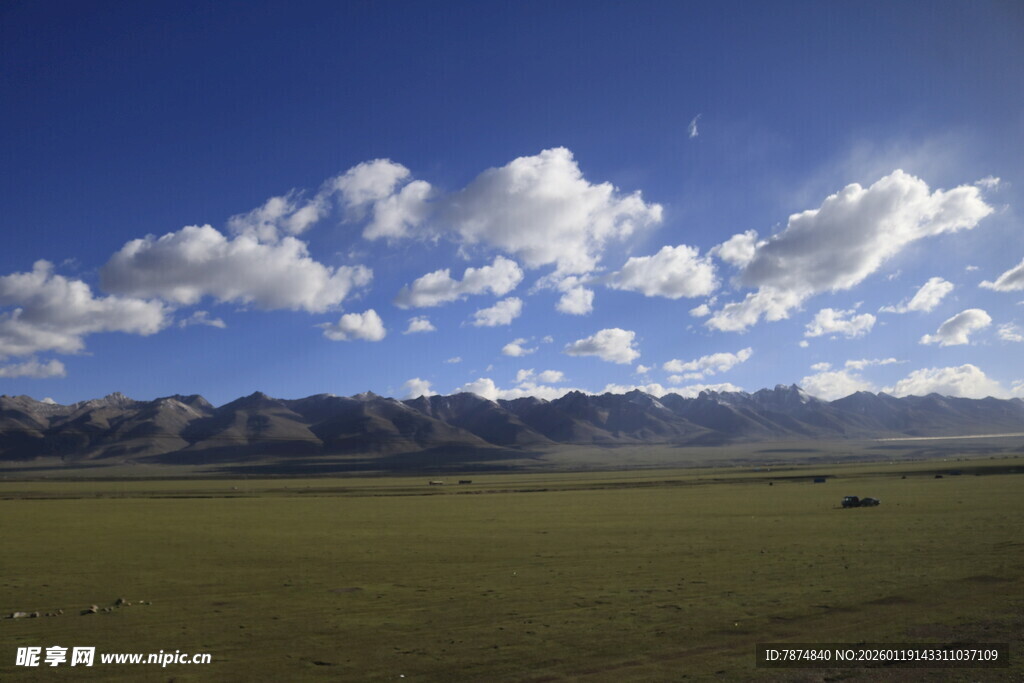 草原蓝天雪山壮美风光