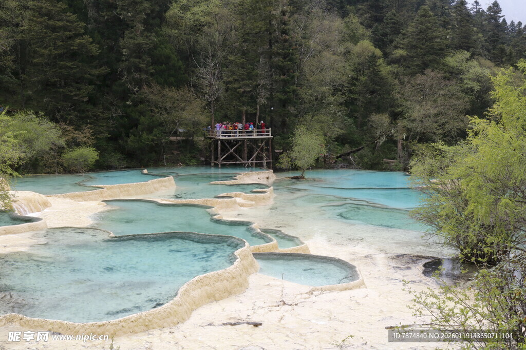 梦幻五彩池美景