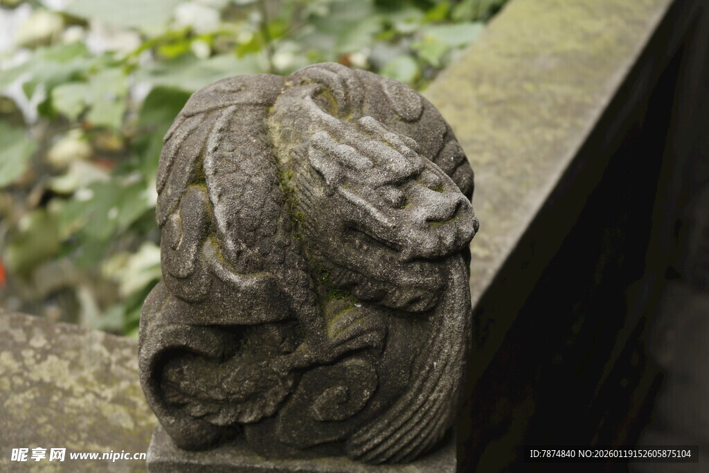 精美石雕龙头