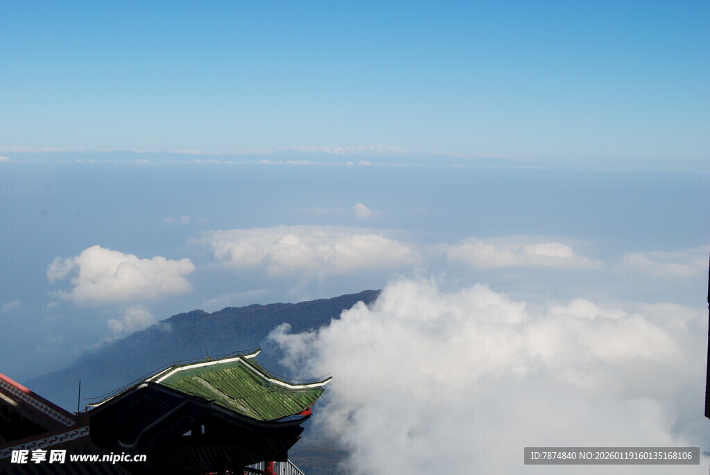 高山云海壮丽景观