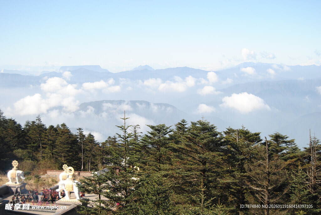 山顶云海景观