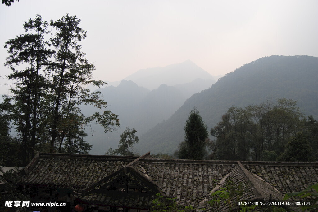 山间村落 静谧自然之景