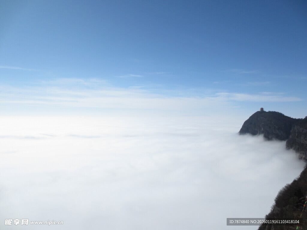 高山云海壮丽景观