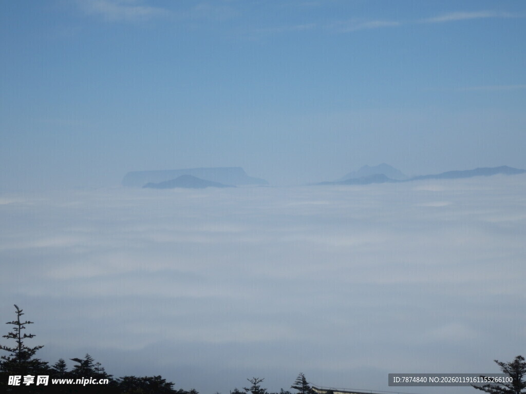 山间云海景观