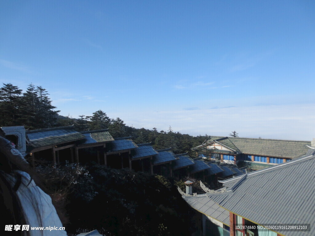 俯瞰建筑群景象
