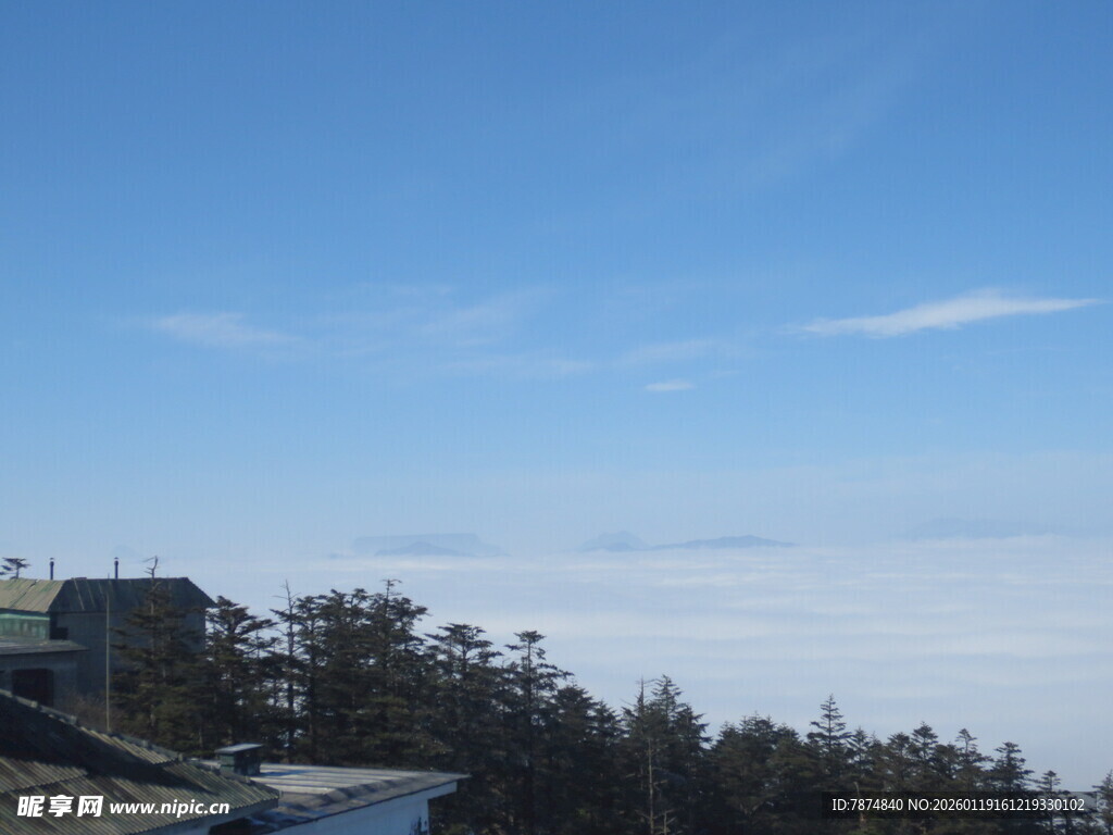山顶云海景观