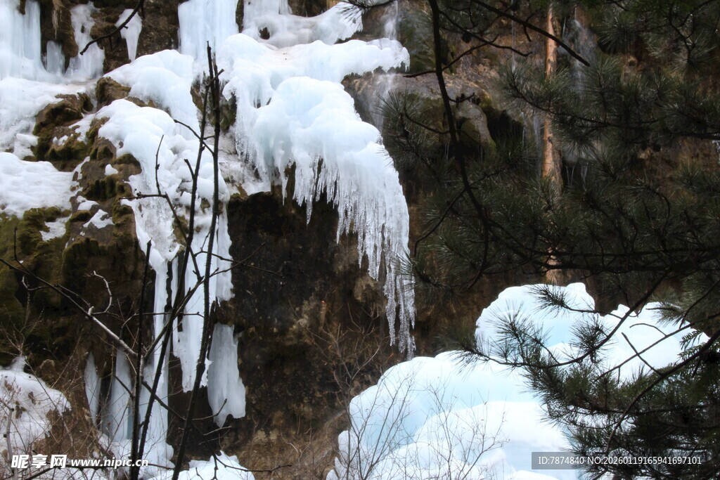 冬日冰瀑景观
