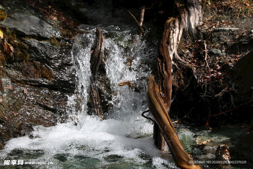 山间小瀑布 灵动自然景