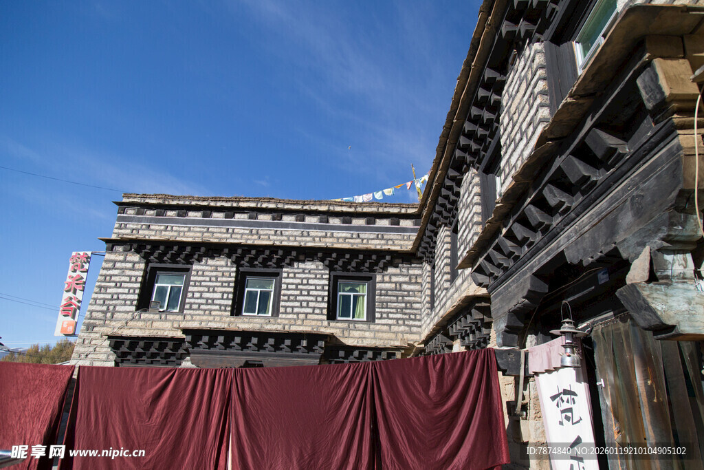 藏式风格建筑外观特写