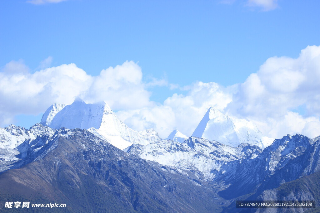 壮丽雪山美景