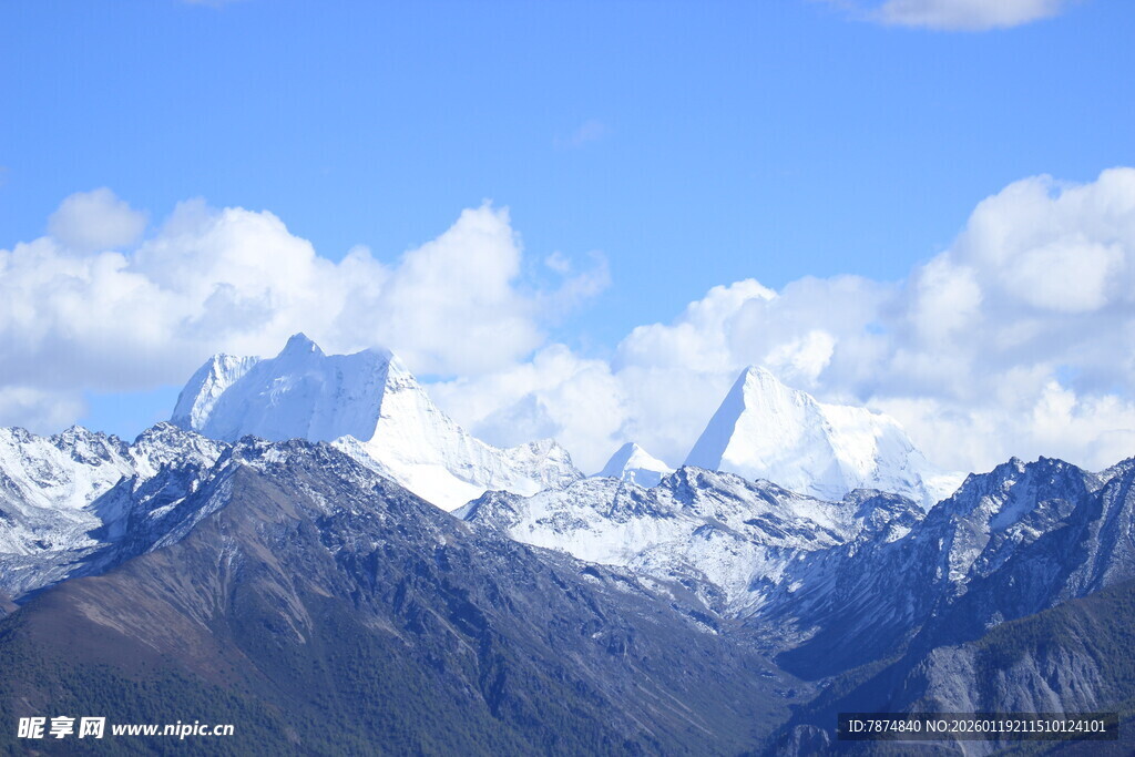 壮丽雪山美景
