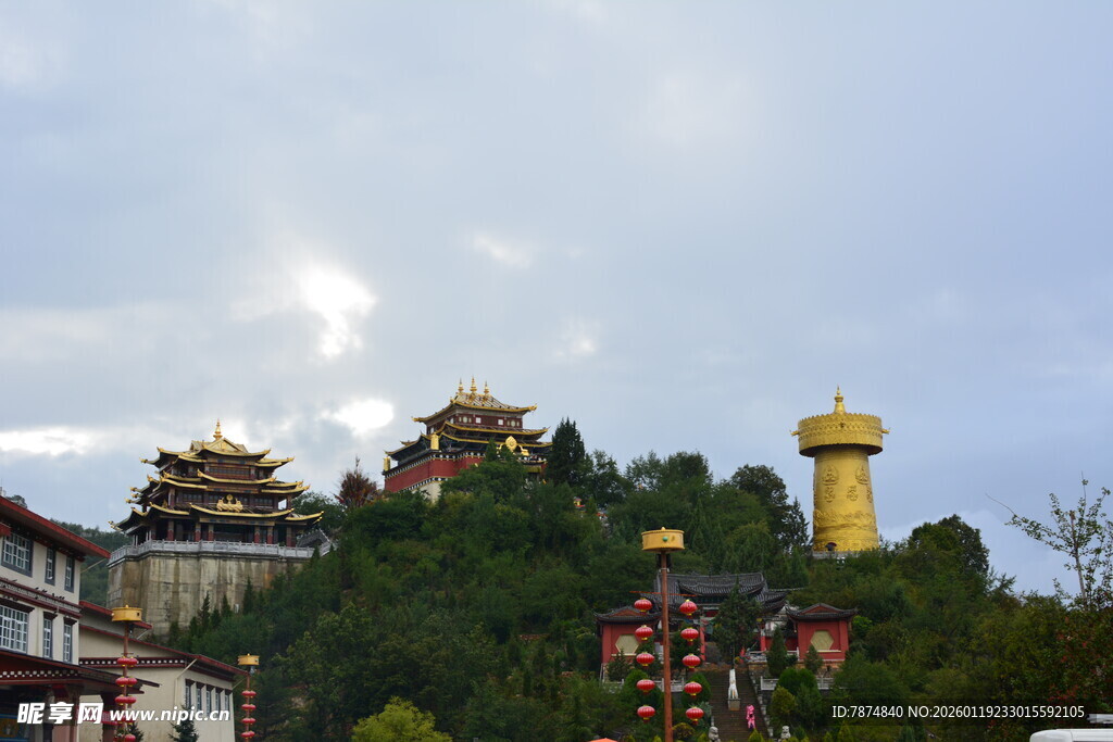 山中古建筑景观