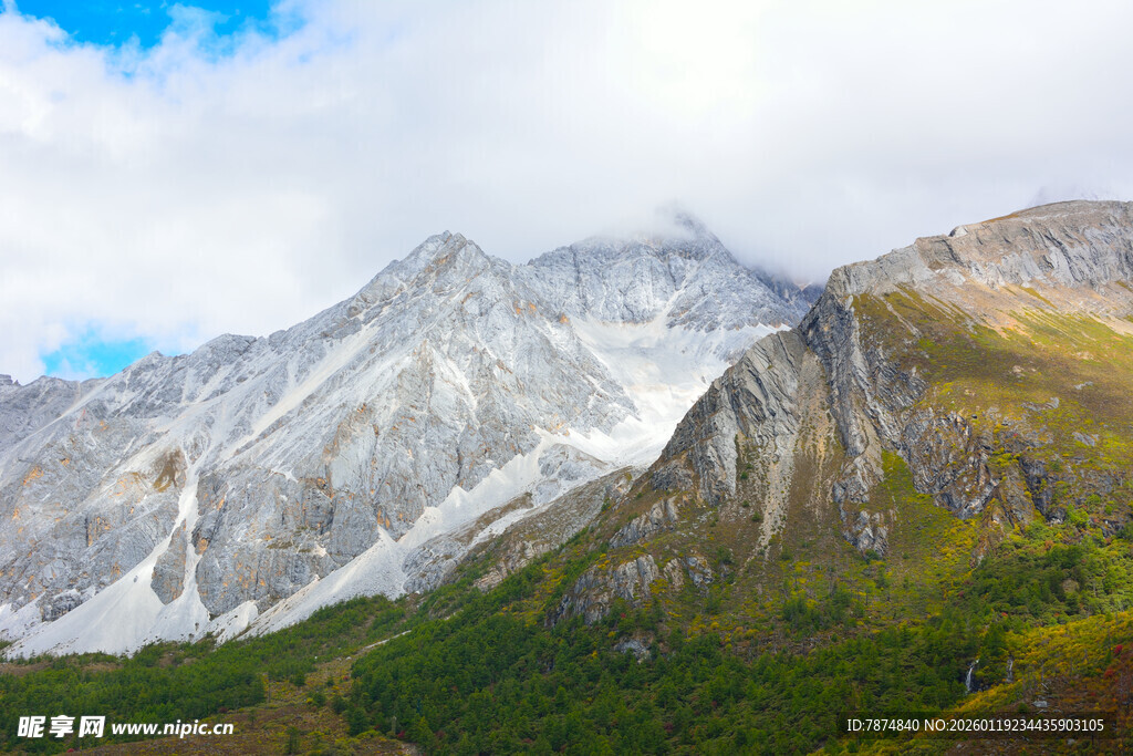 壮丽雪山美景