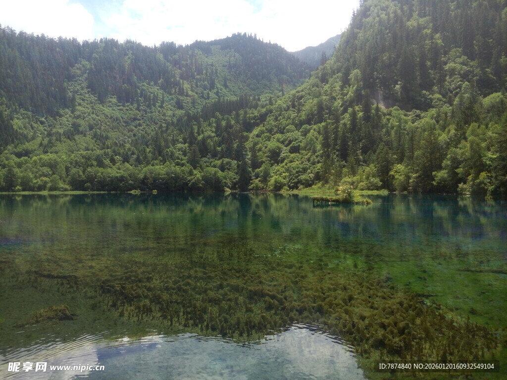 九寨沟秀丽湖景风光