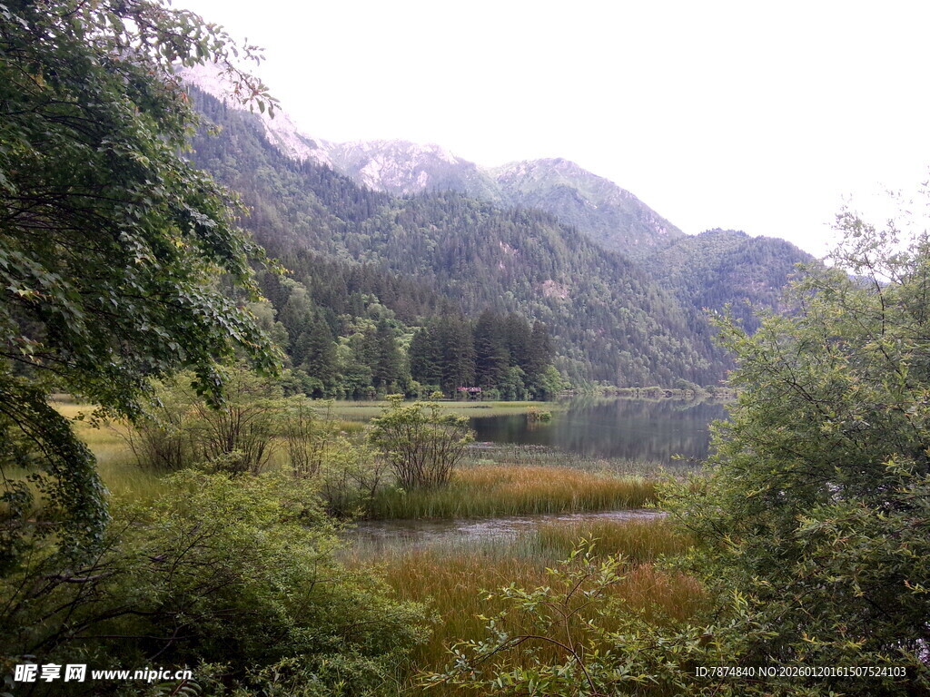 山林湖畔自然风光美景