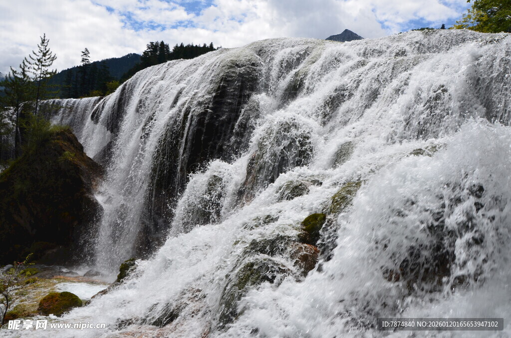 壮观瀑布自然美景