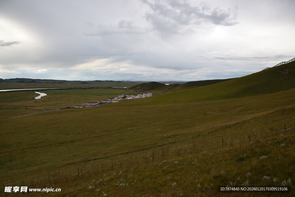 草原风光 天际云涌