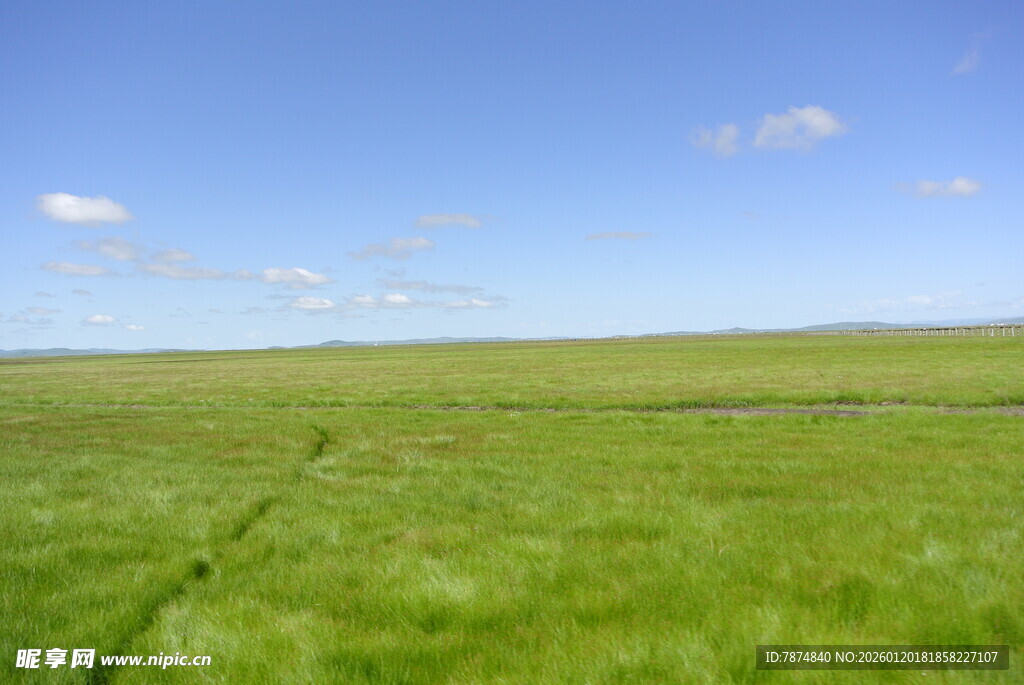 广袤草原蓝天美景
