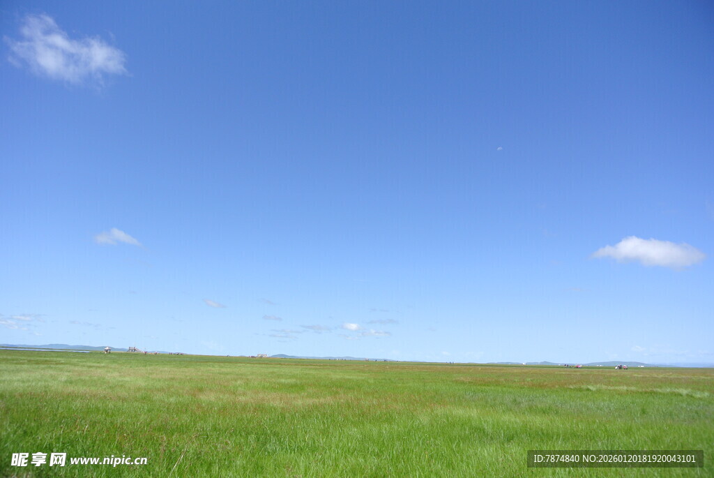 广袤草原蓝天美景