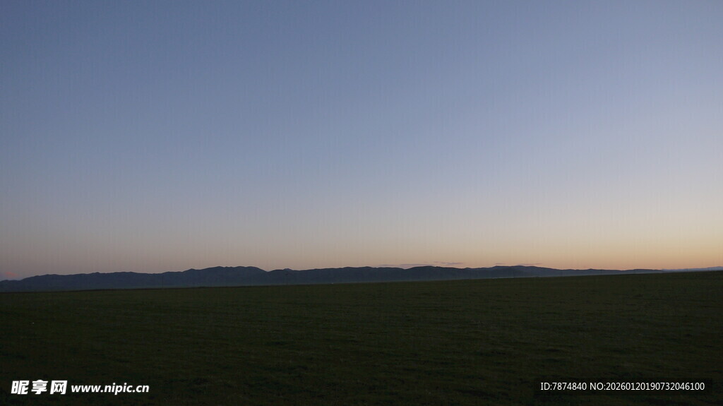 草原暮色风景