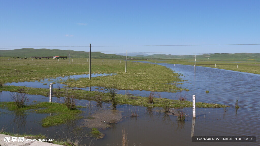 洪水淹没的乡村田野