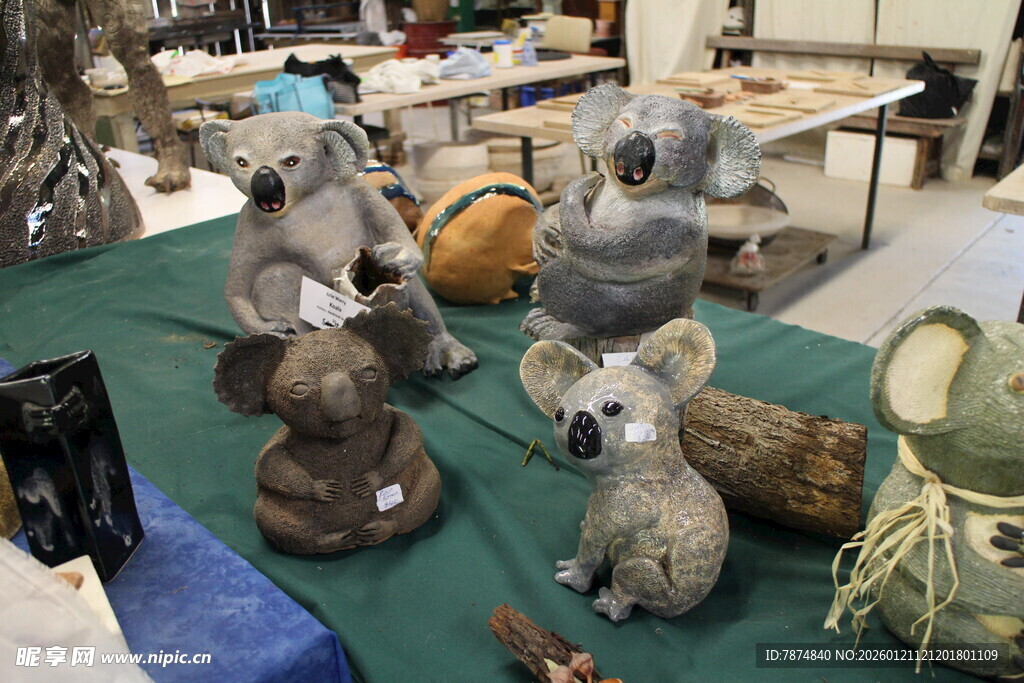 多样可爱考拉玩偶展示