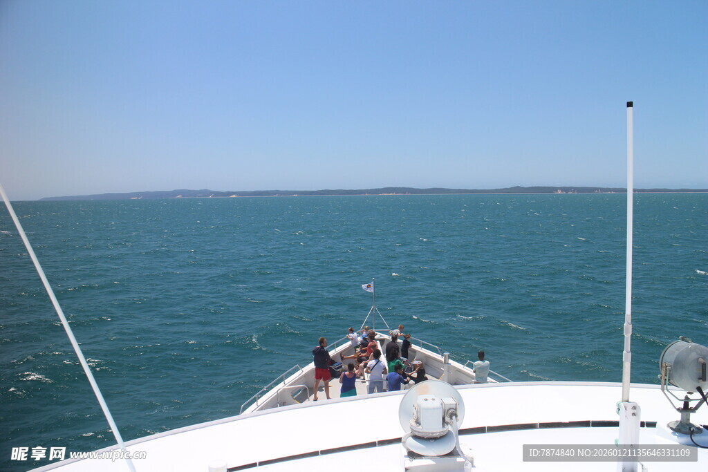 海上游艇上的欢乐时光