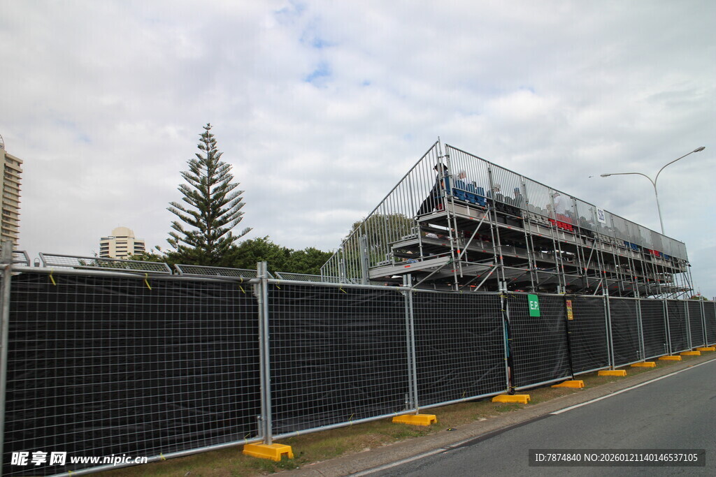 施工现场围栏与脚手架