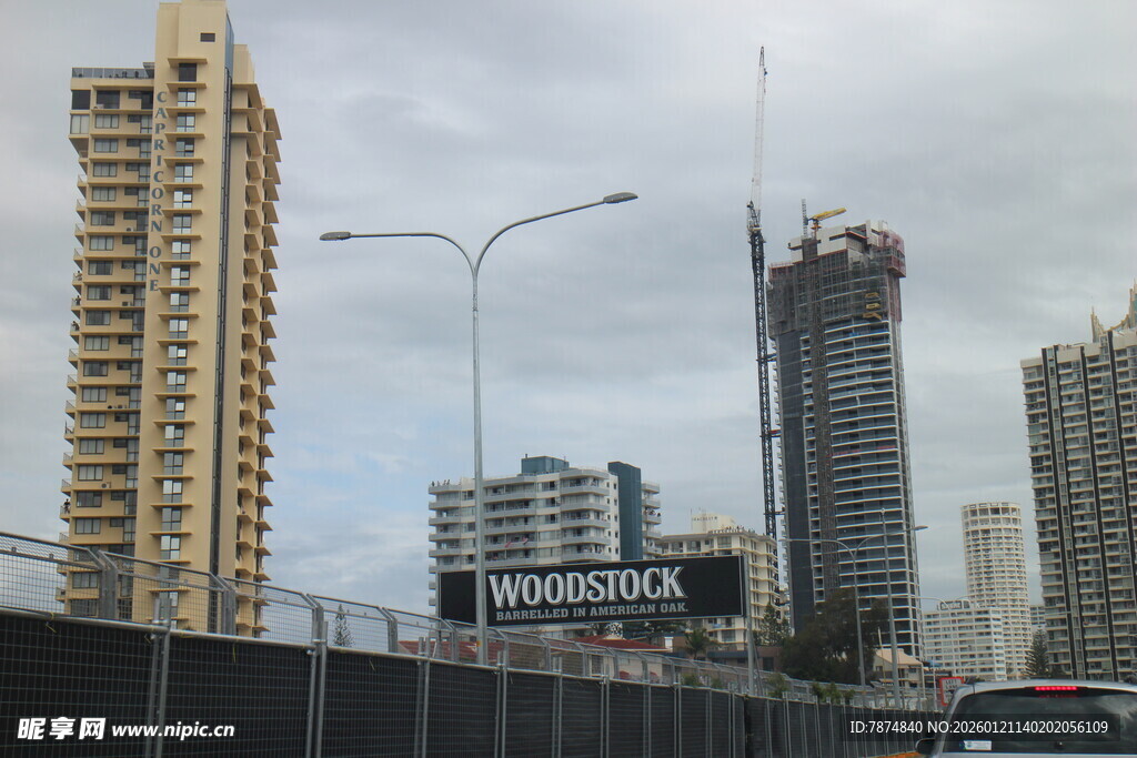 城市高楼建设景象