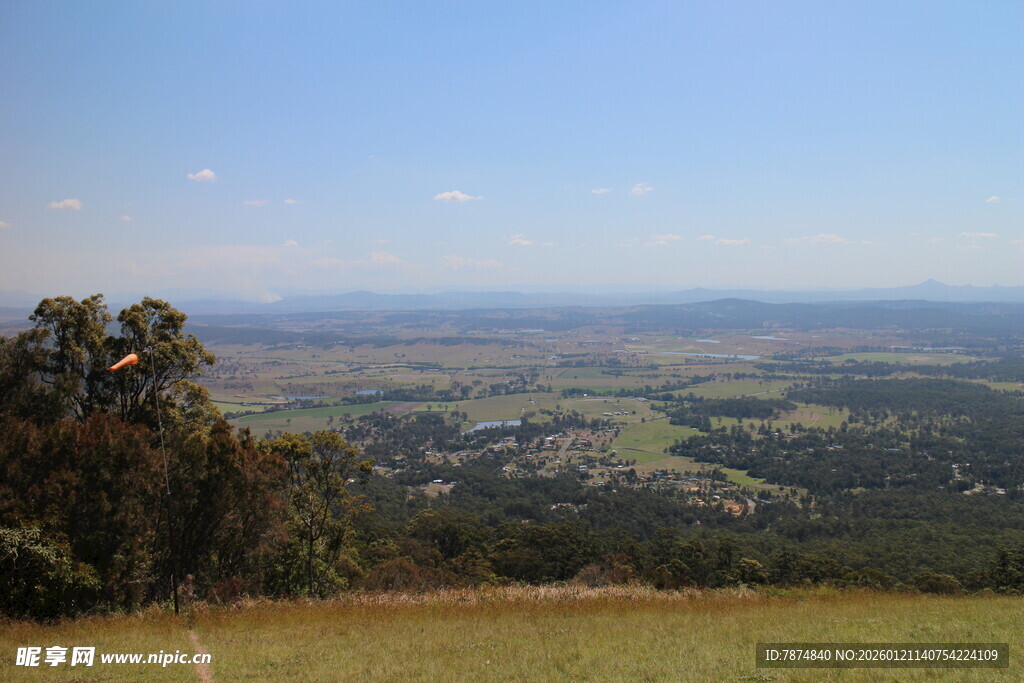 俯瞰广袤田园风光美景