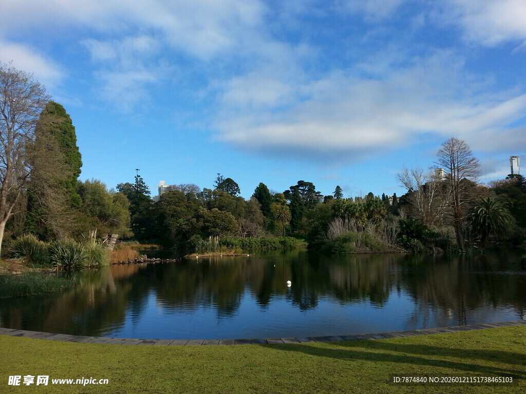 湖畔风光 宁静自然景致