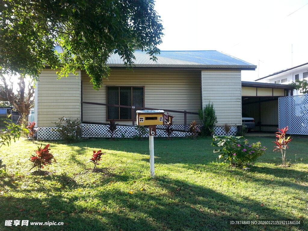 温馨舒适的庭院住宅
