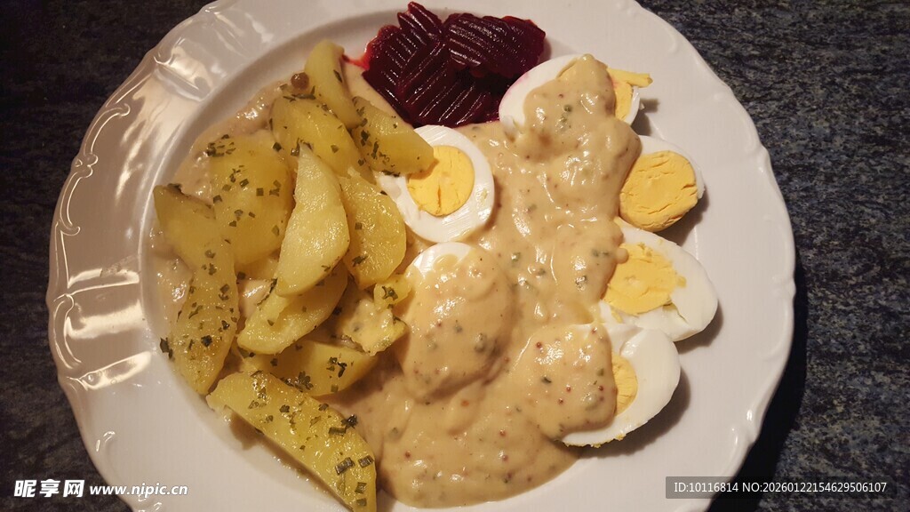 鸡蛋土豆沙拉