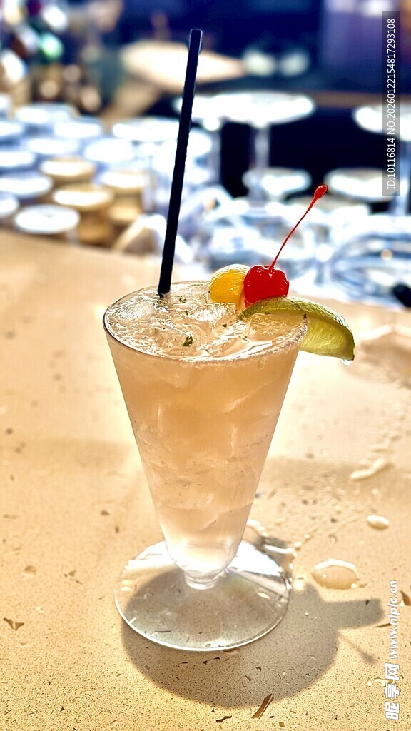 草莓鸡尾酒