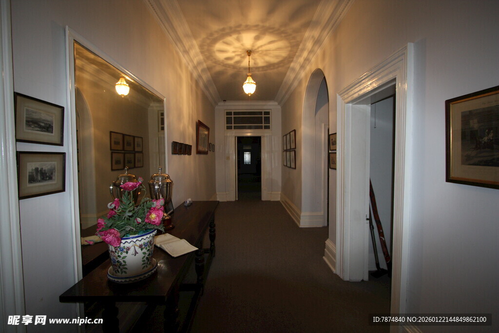 复古风格的温馨走廊