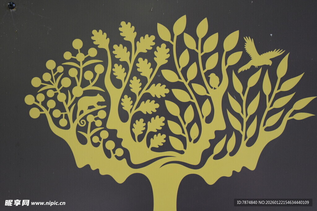 金色树形艺术图案