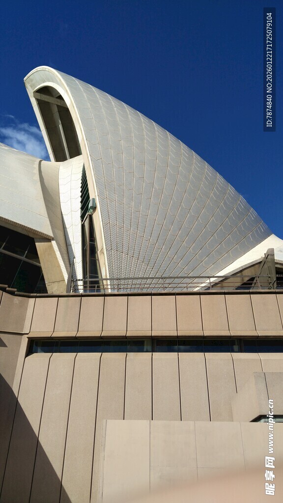 现代风格建筑外观特写