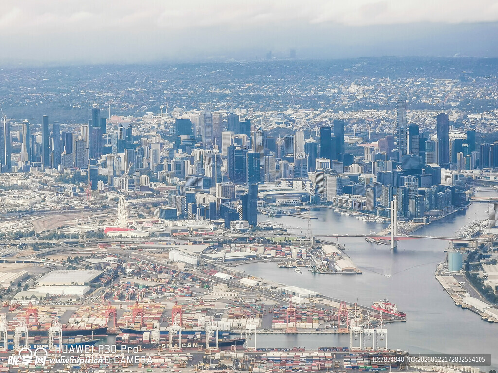 墨尔本城市与港口景观