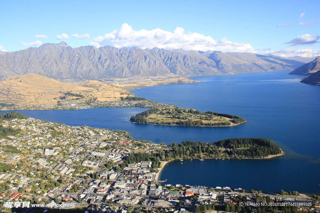 瓦卡蒂普湖美丽风光