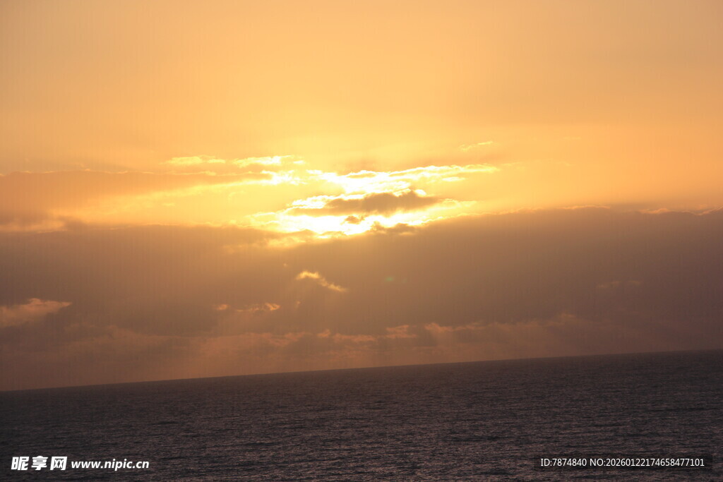 海上日落美景
