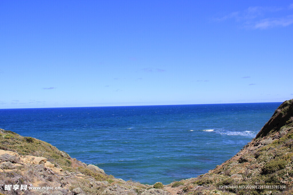 海岸风光 碧海蓝天山丘