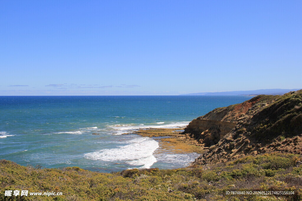海岸风光 碧海蓝天与崖岸