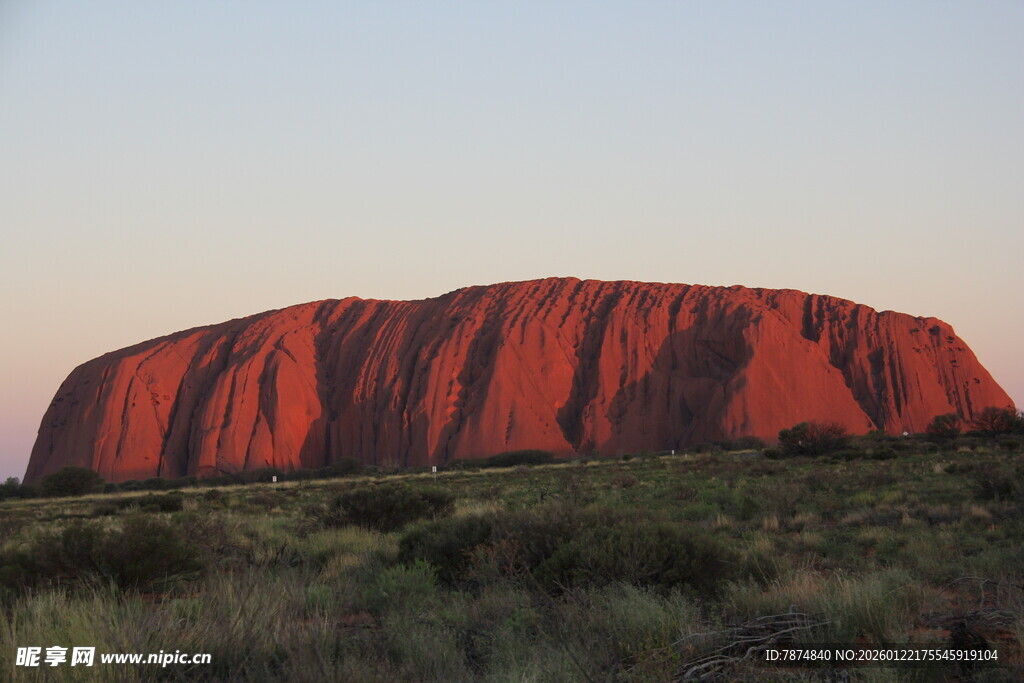 澳大利亚乌鲁鲁巨石景观
