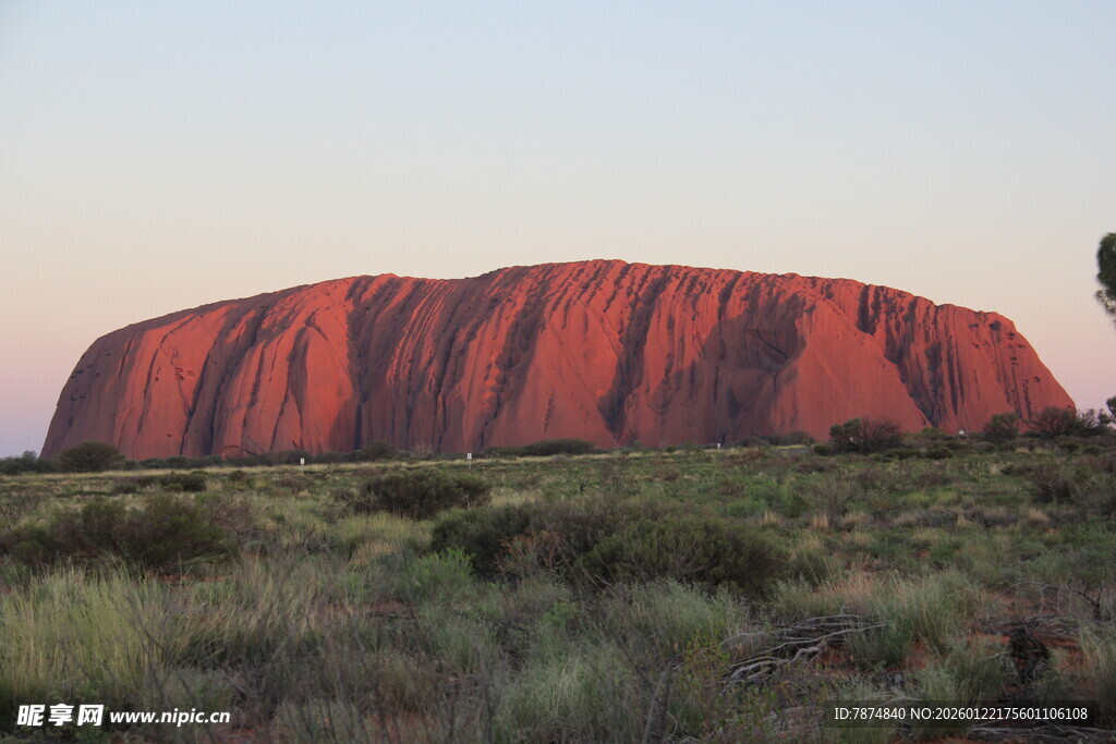 澳大利亚乌鲁鲁巨石风光