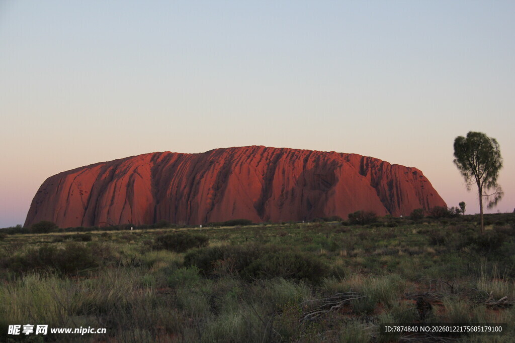 澳大利亚乌鲁鲁巨石景观