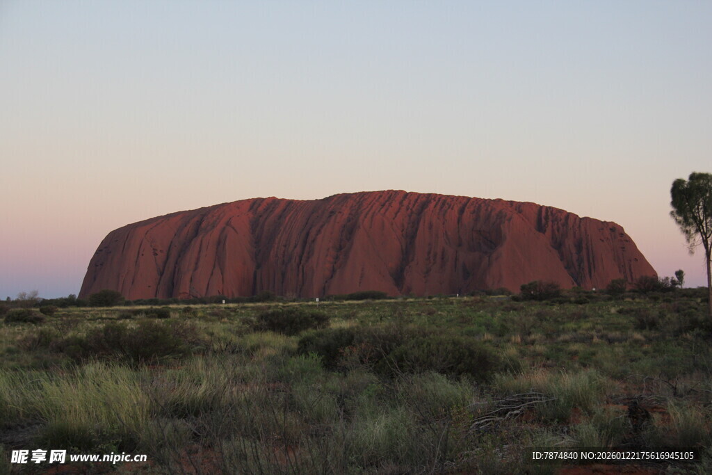 澳大利亚乌鲁鲁巨石景观