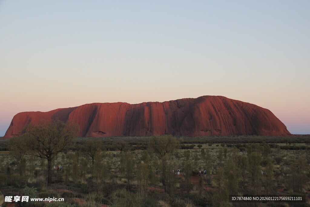 澳大利亚乌鲁鲁巨石景观